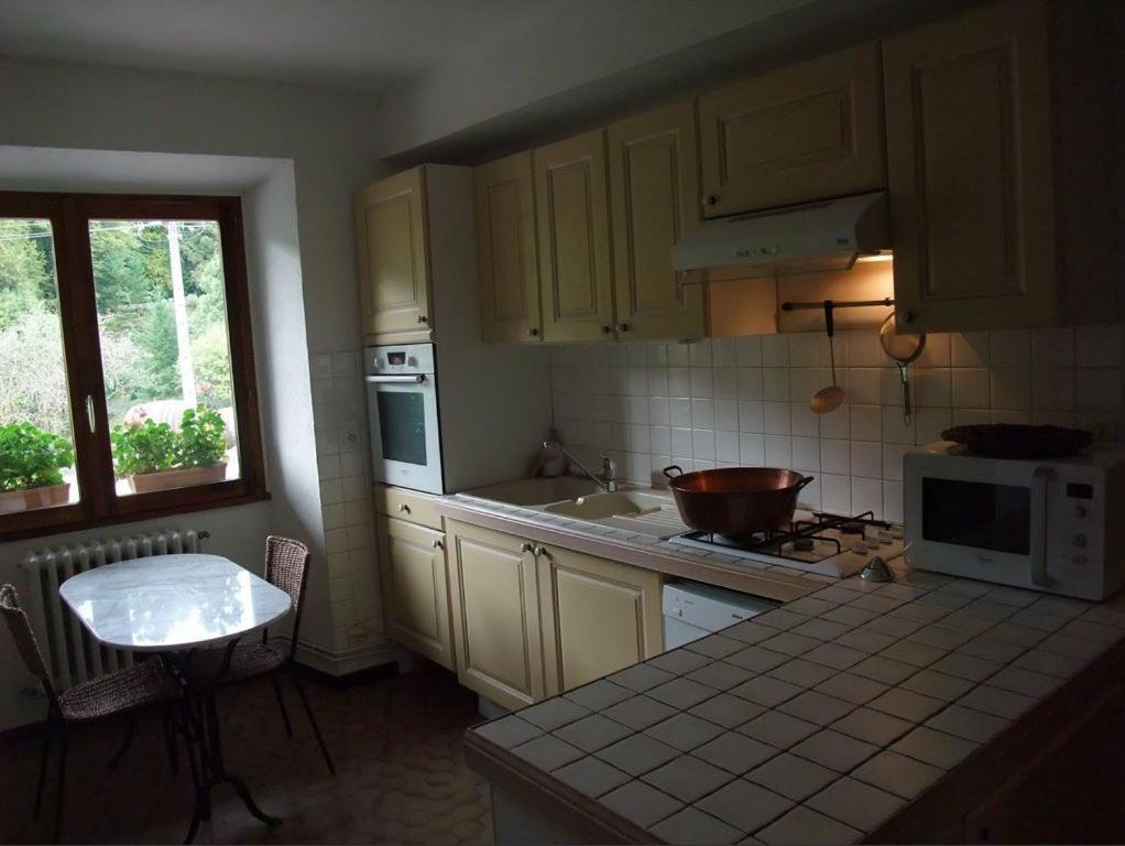 Tournon-sur-Rhône Le Domaine Du Grand Cellier Gites Appartement En Savoie מראה חיצוני תמונה